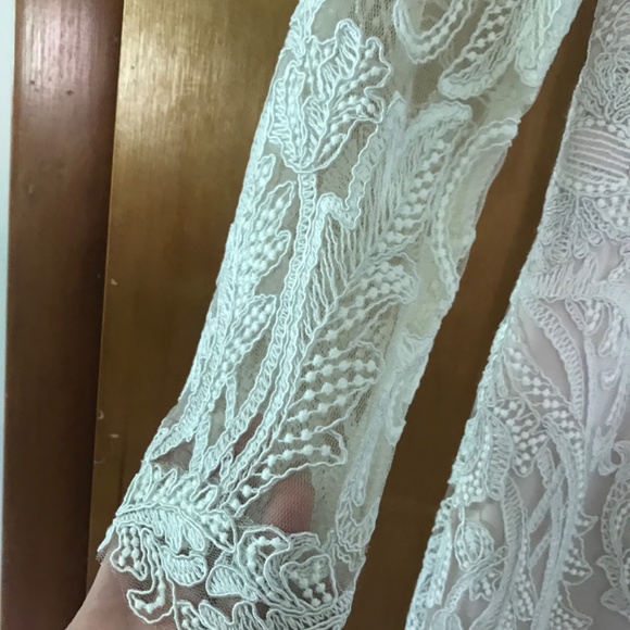 Tadashi Shoji Lace Wedding Gown NWT - Picture 9 of 12